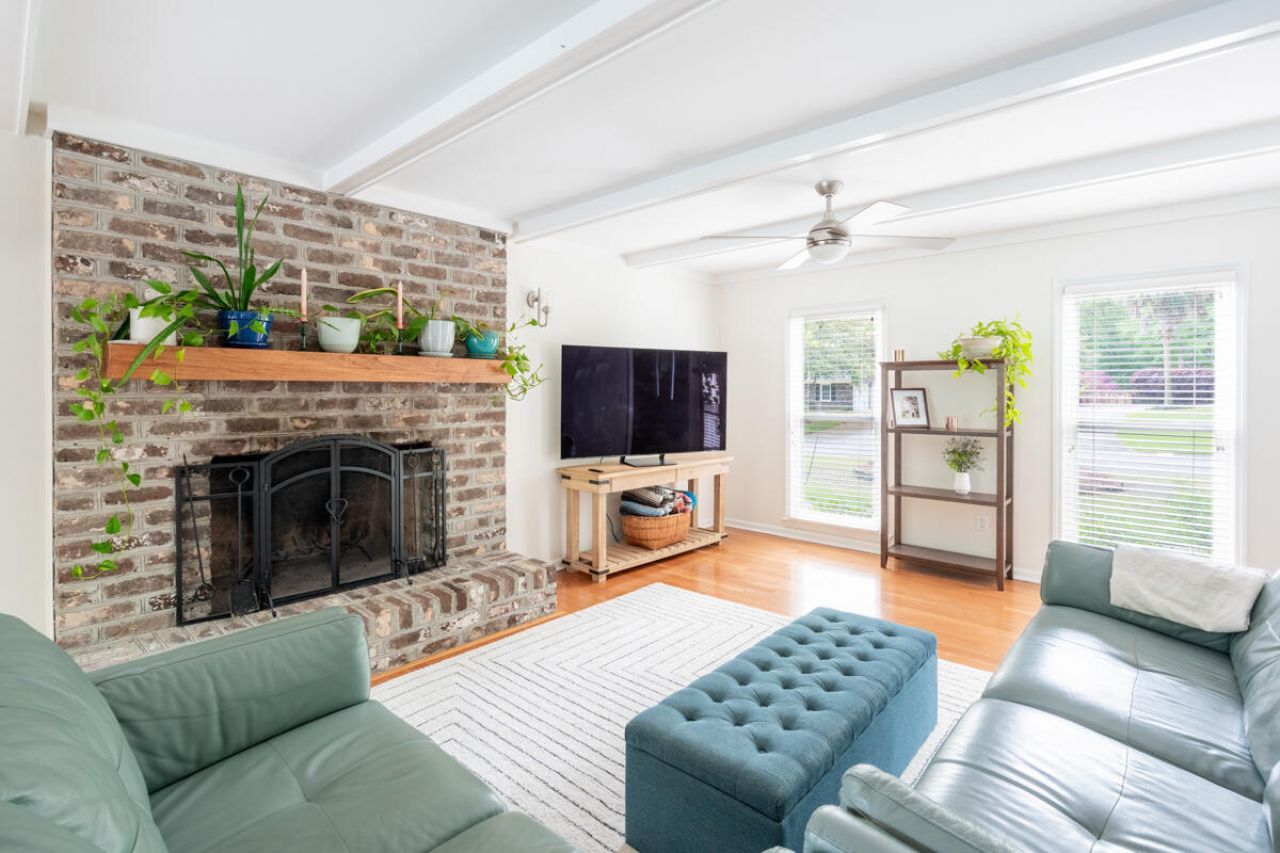 110 Buckingham Avenue Photo 9