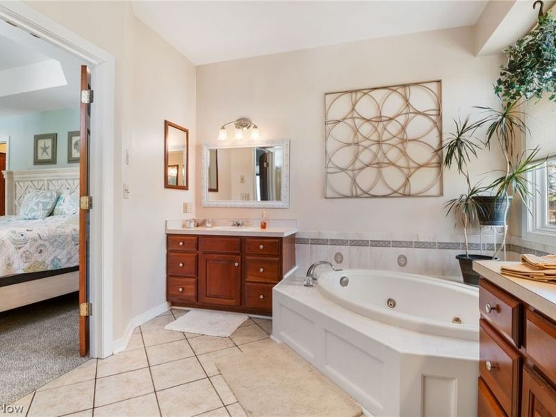 2872 Ironwood Drive, Green, OH 44312 Photo 25