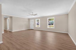 205 Stonebrook Dr. photo 4