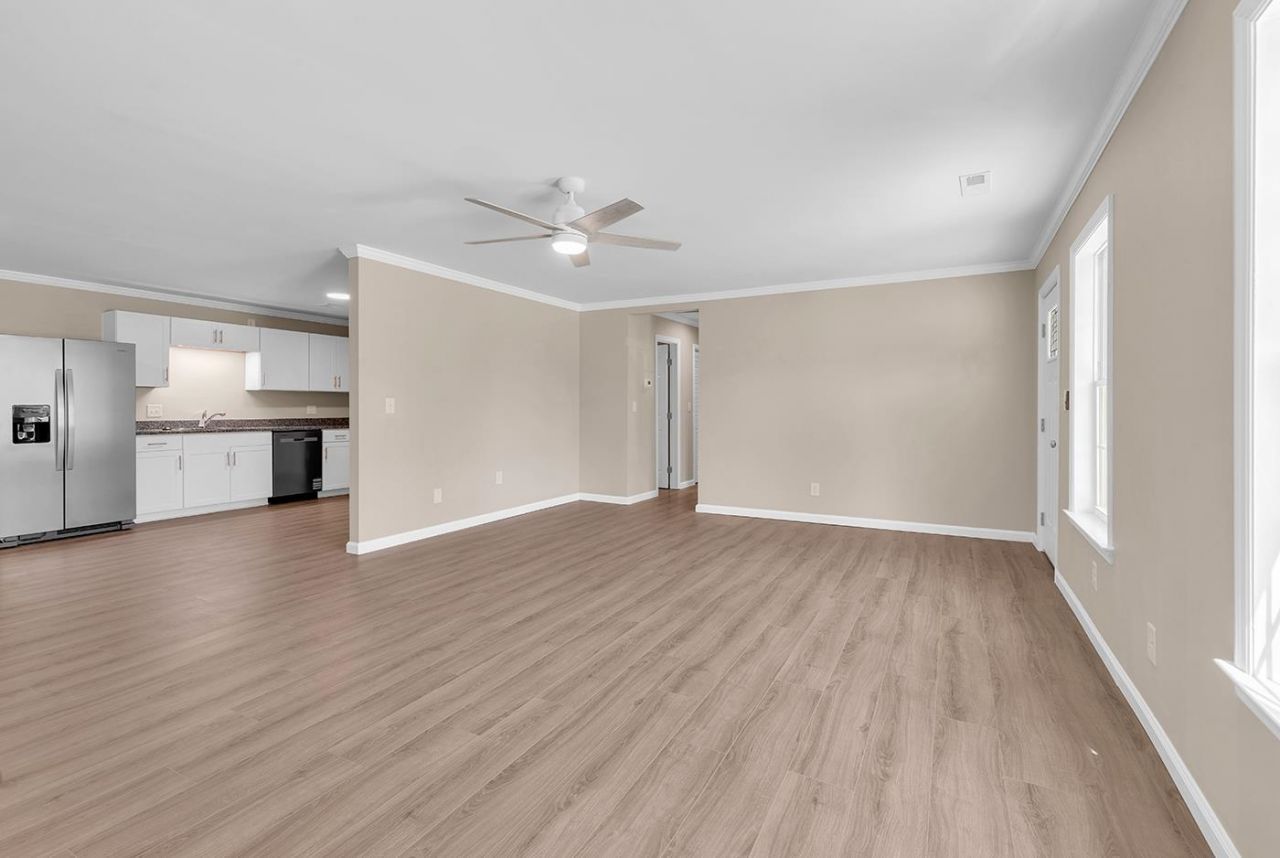 205 Stonebrook Dr. Photo 8