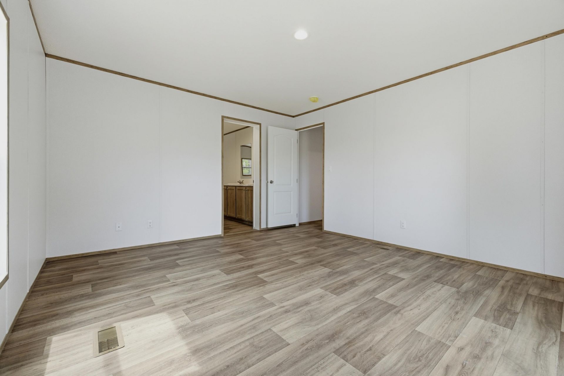 3679 Nichols Hwy. Photo 32