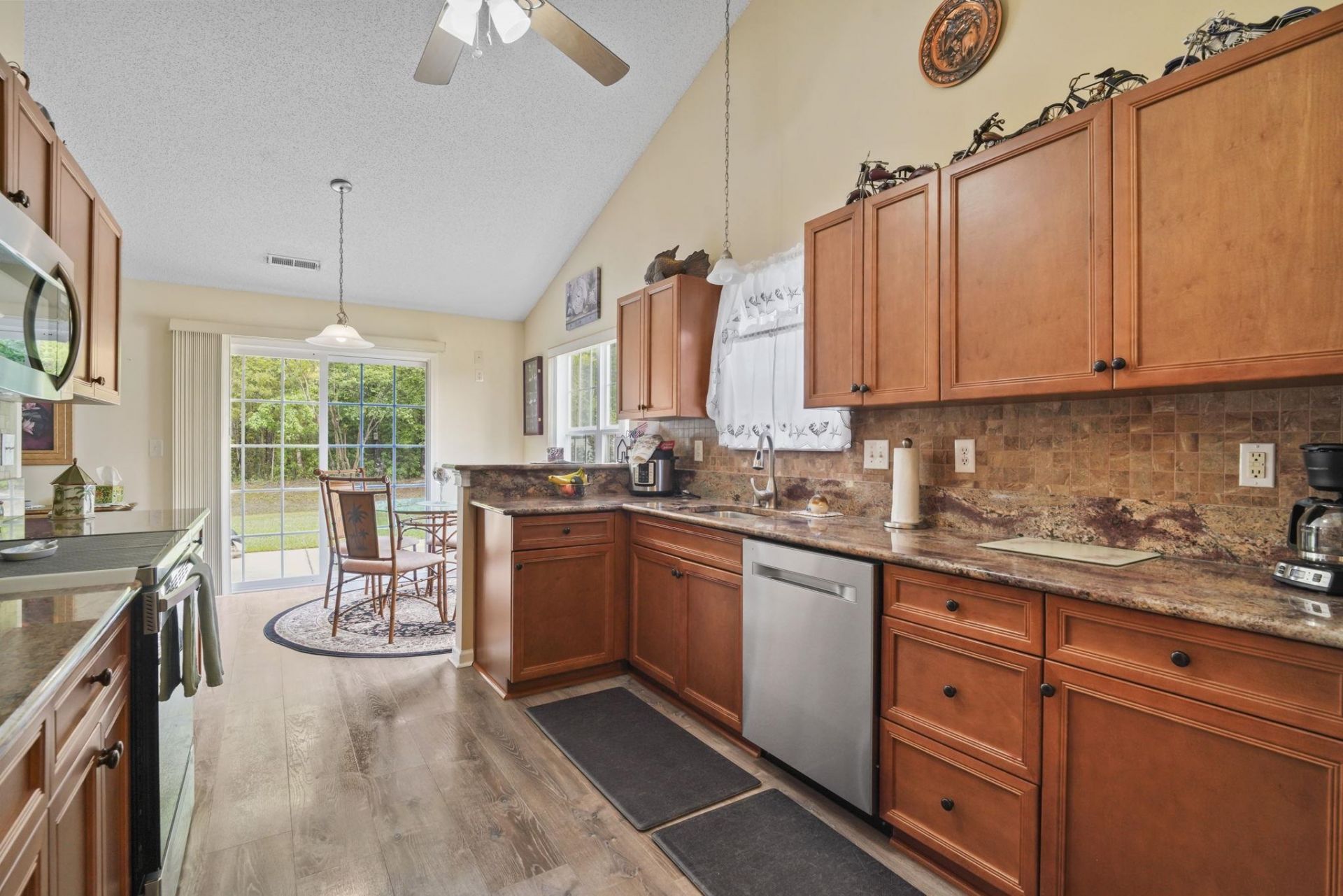 465 Carolina Woods Dr. Photo 25