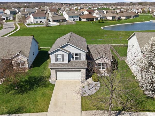 320 Treeline Cove, Fort Wayne, IN 46825