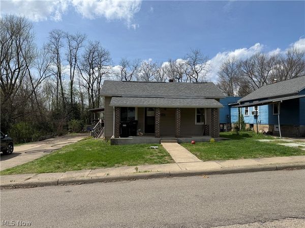 551 Carey Street , Zanesville, OH 43701