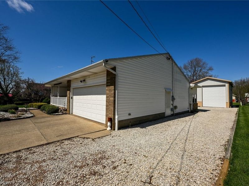 1791 Sunline Drive, Mogadore, OH 44260 Photo 3