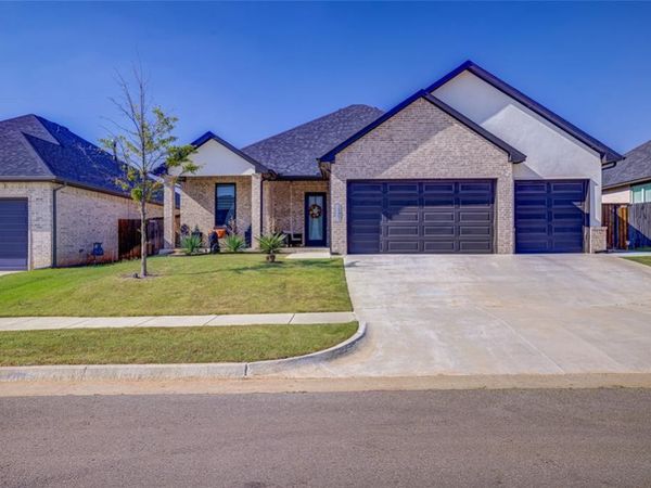 15401 Caspian Lane, Edmond, OK 73013