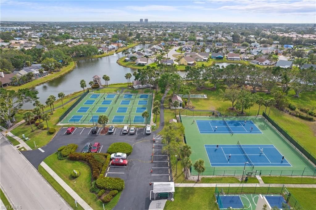 14511 Daffodil Dr, Unit 1407, Fort Myers, FL 33919 Photo