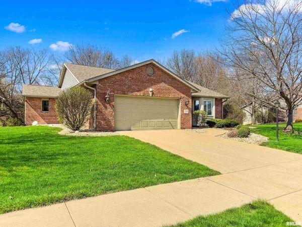 10415 N PHEASANT Lane, Peoria, IL 61615