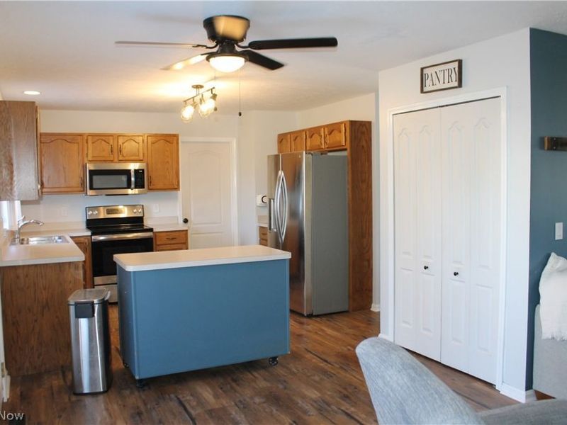 1086 Middlefield Trail, Brunswick, OH 44212 Photo 11