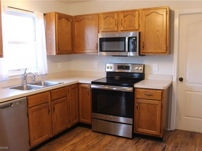 1086 Middlefield Trail, Brunswick, OH 44212 Photo 12