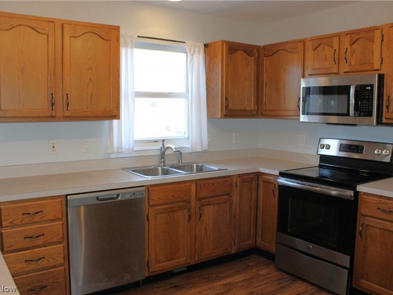 1086 Middlefield Trail, Brunswick, OH 44212 Photo 12