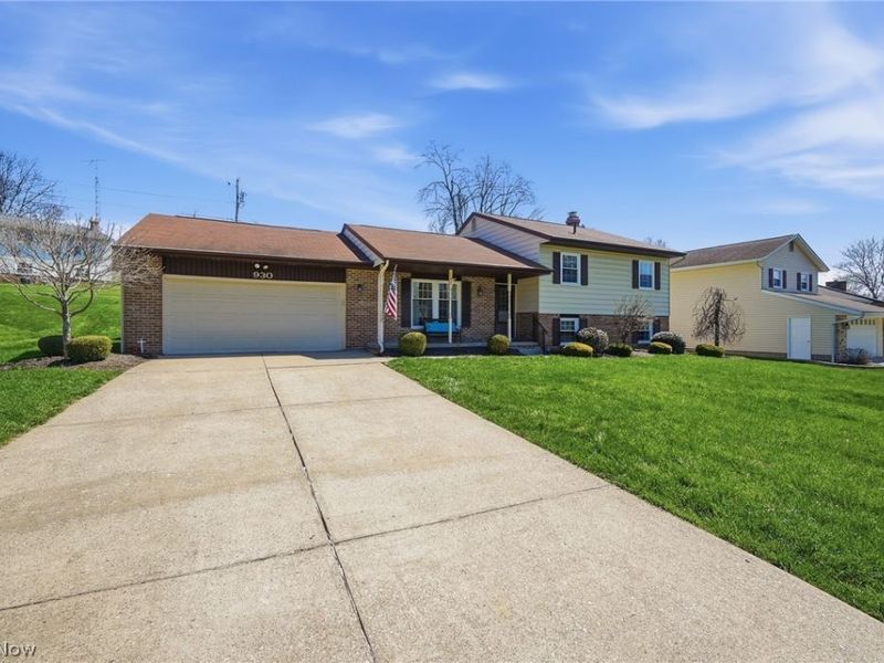 930 Bellarbor Avenue NW, Canton, OH 44708 Photo 2