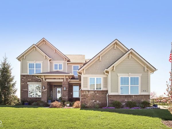 2498 Stonehaven Way, Avon, IN 46123