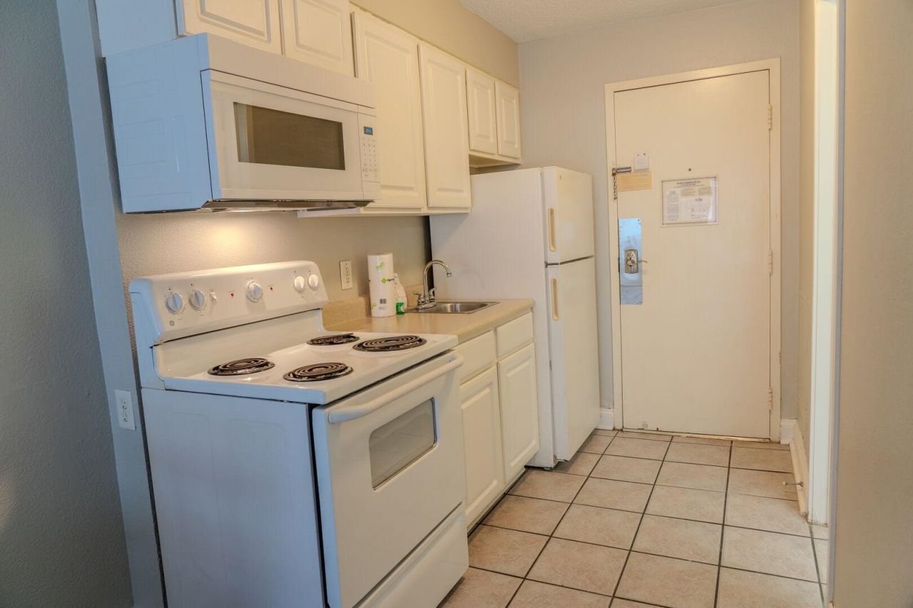 1207 S Ocean Blvd. Photo 14