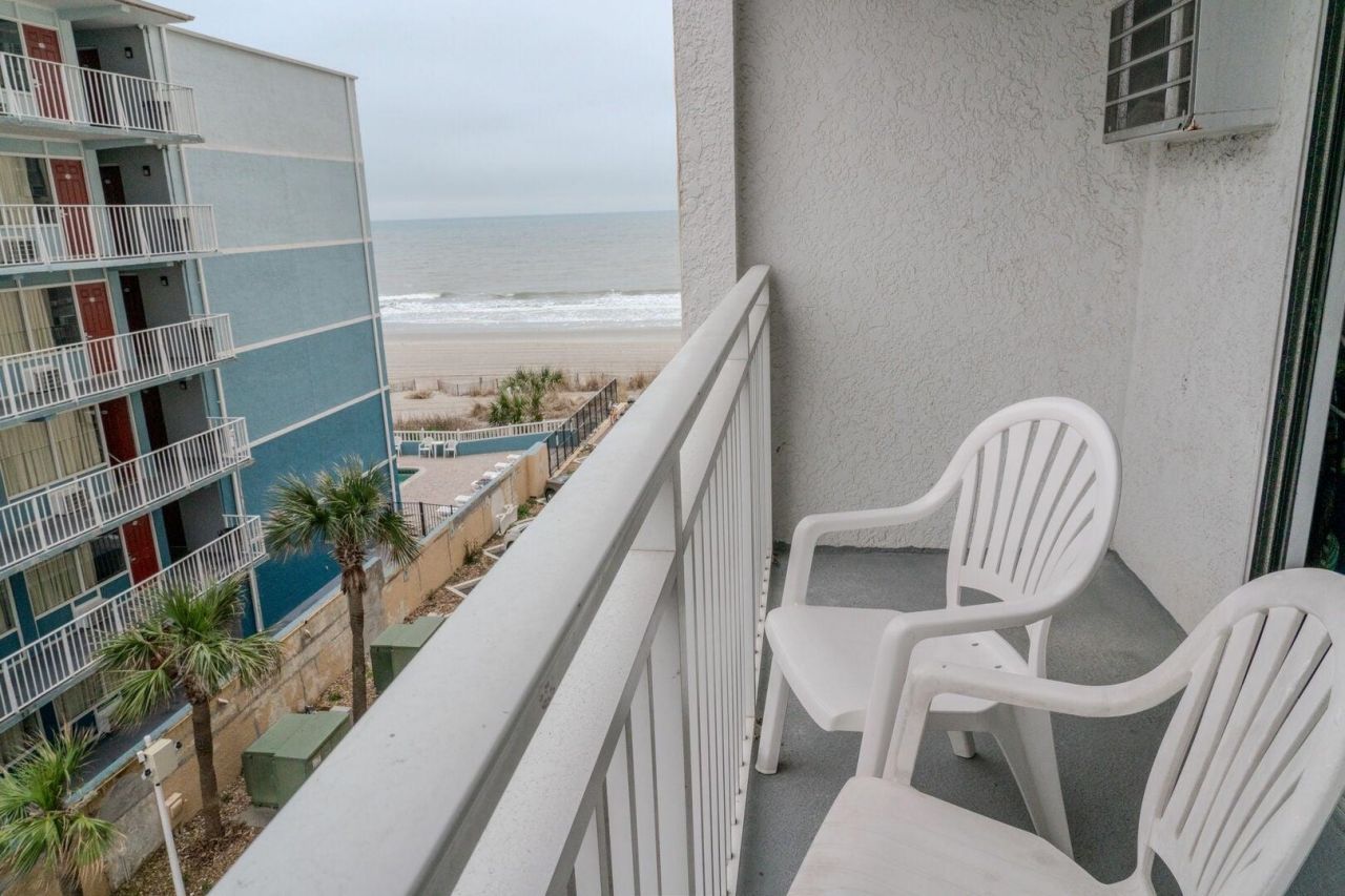 1207 S Ocean Blvd. Photo 17