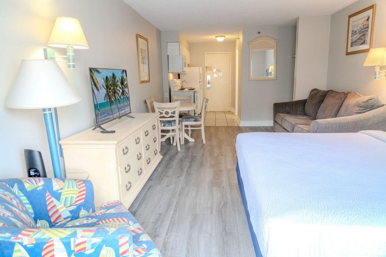 1207 S Ocean Blvd. Photo 5