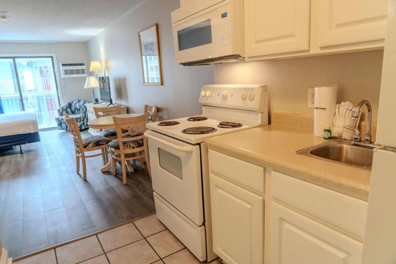 1207 S Ocean Blvd. Photo 7