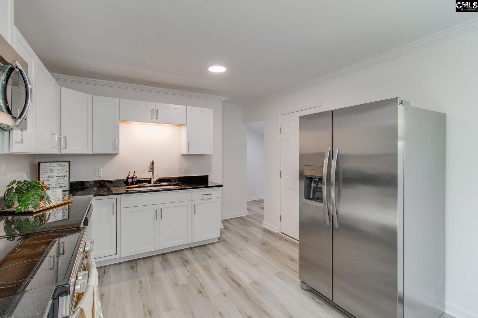 3725 Lochmore Drive  Photo 11