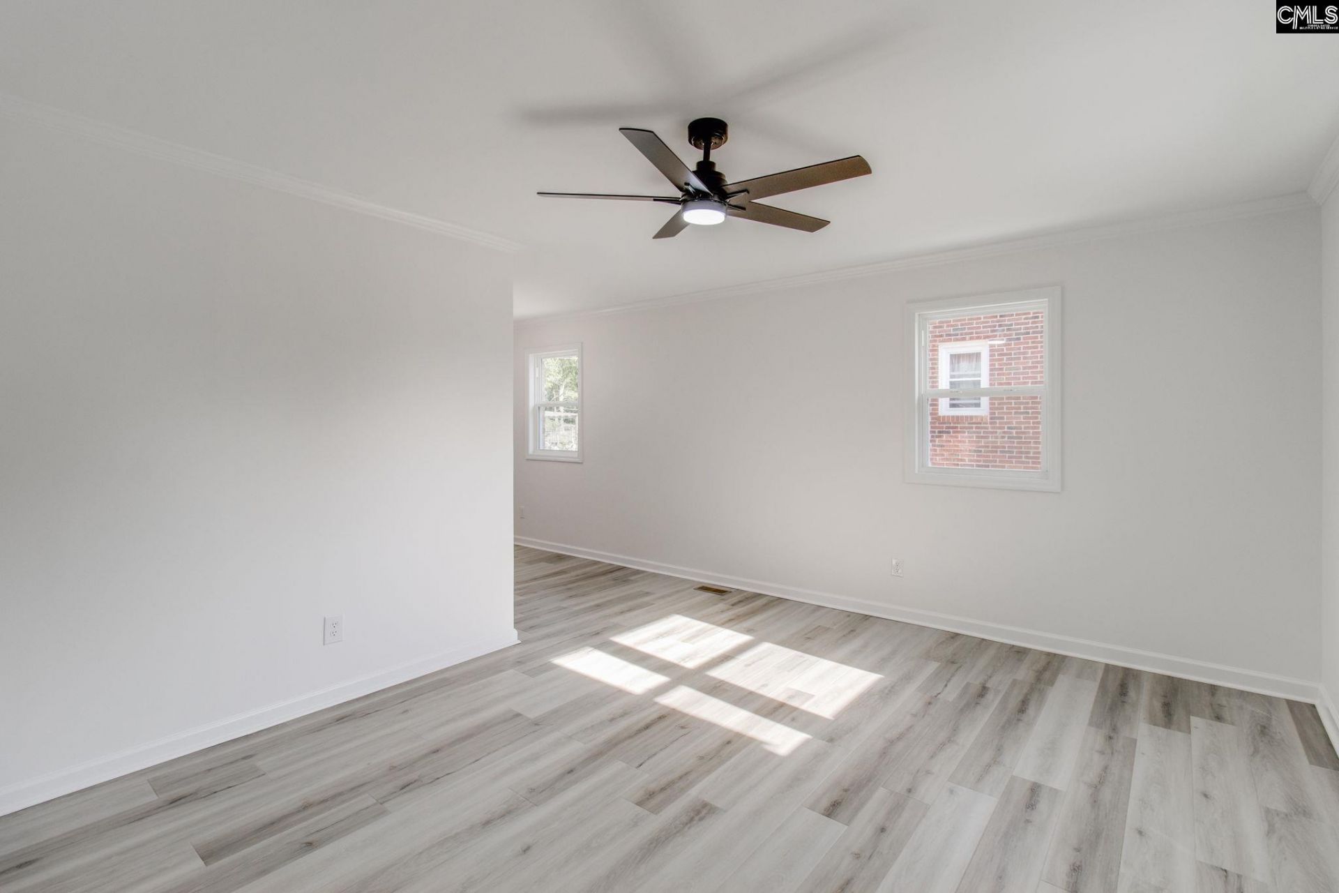 3725 Lochmore Drive  Photo 5