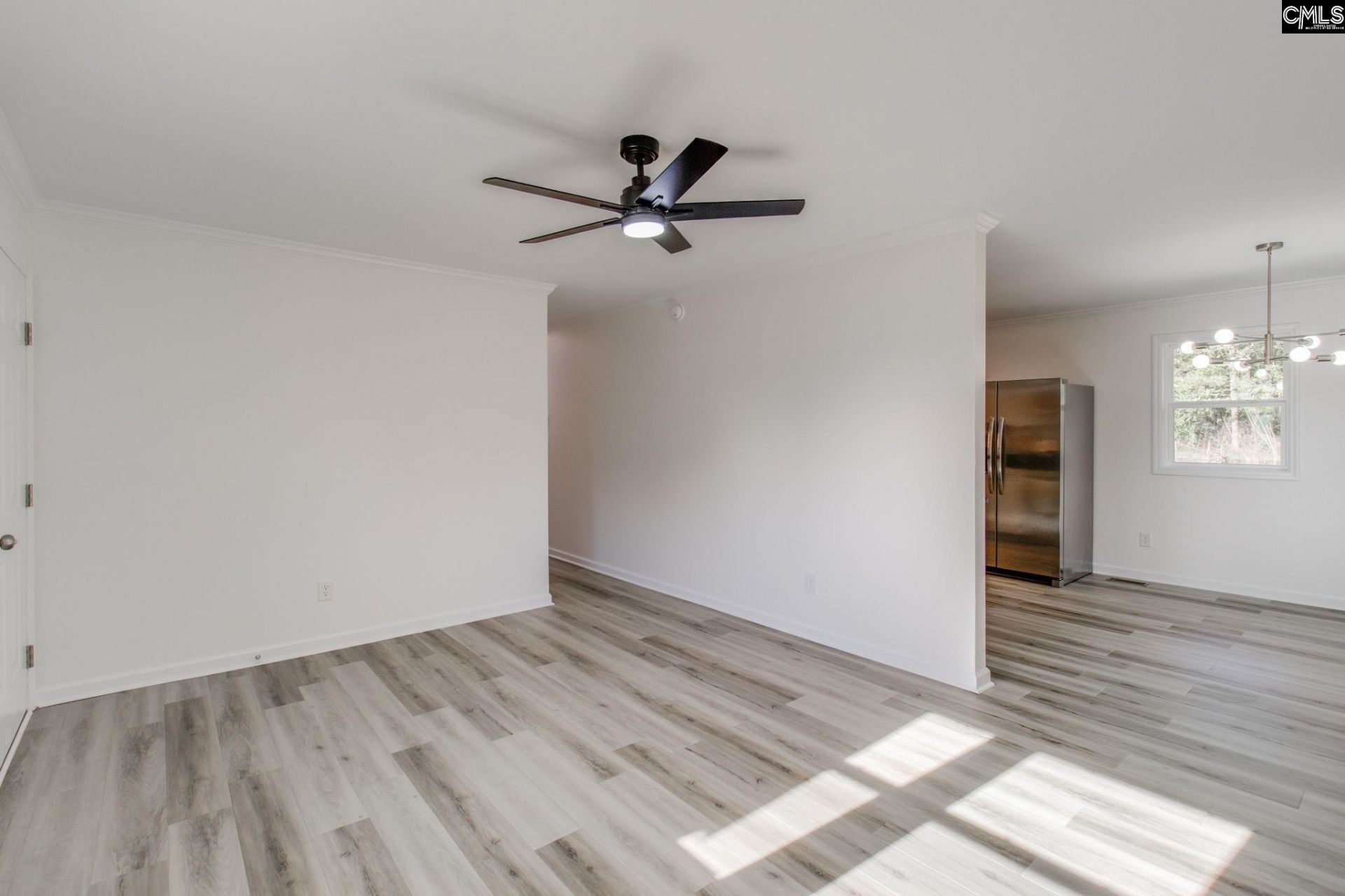 3725 Lochmore Drive  Photo 6