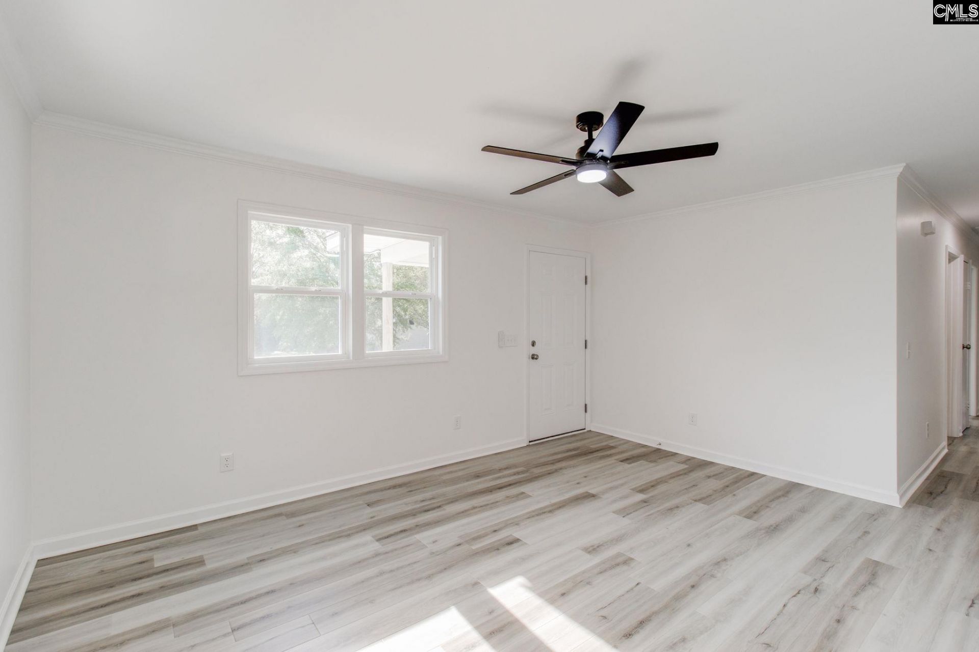 3725 Lochmore Drive  Photo 7