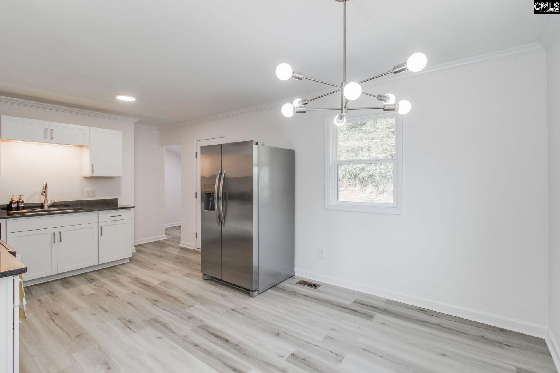 3725 Lochmore Drive  Photo 9