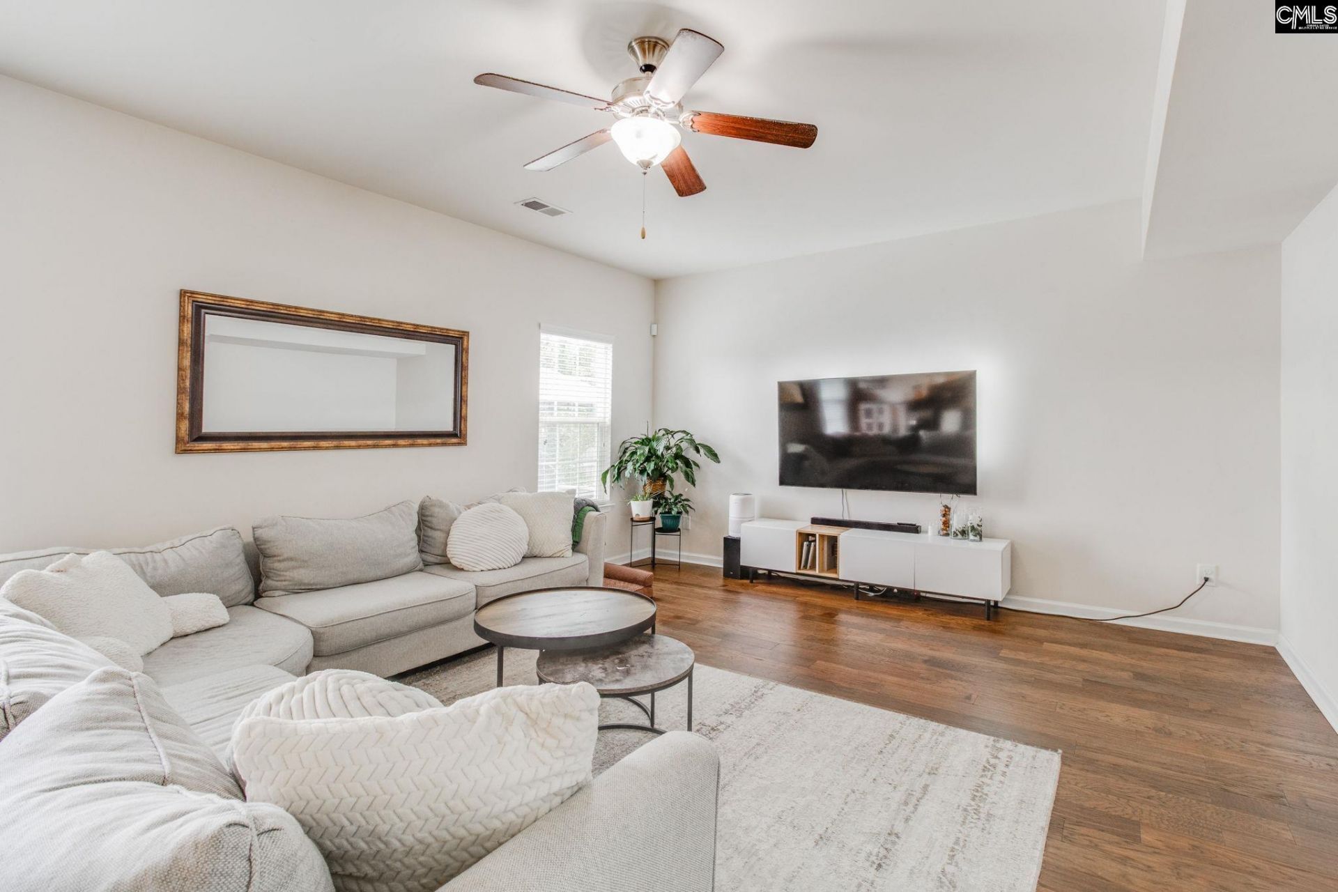 214 Glenforest Court Photo 6