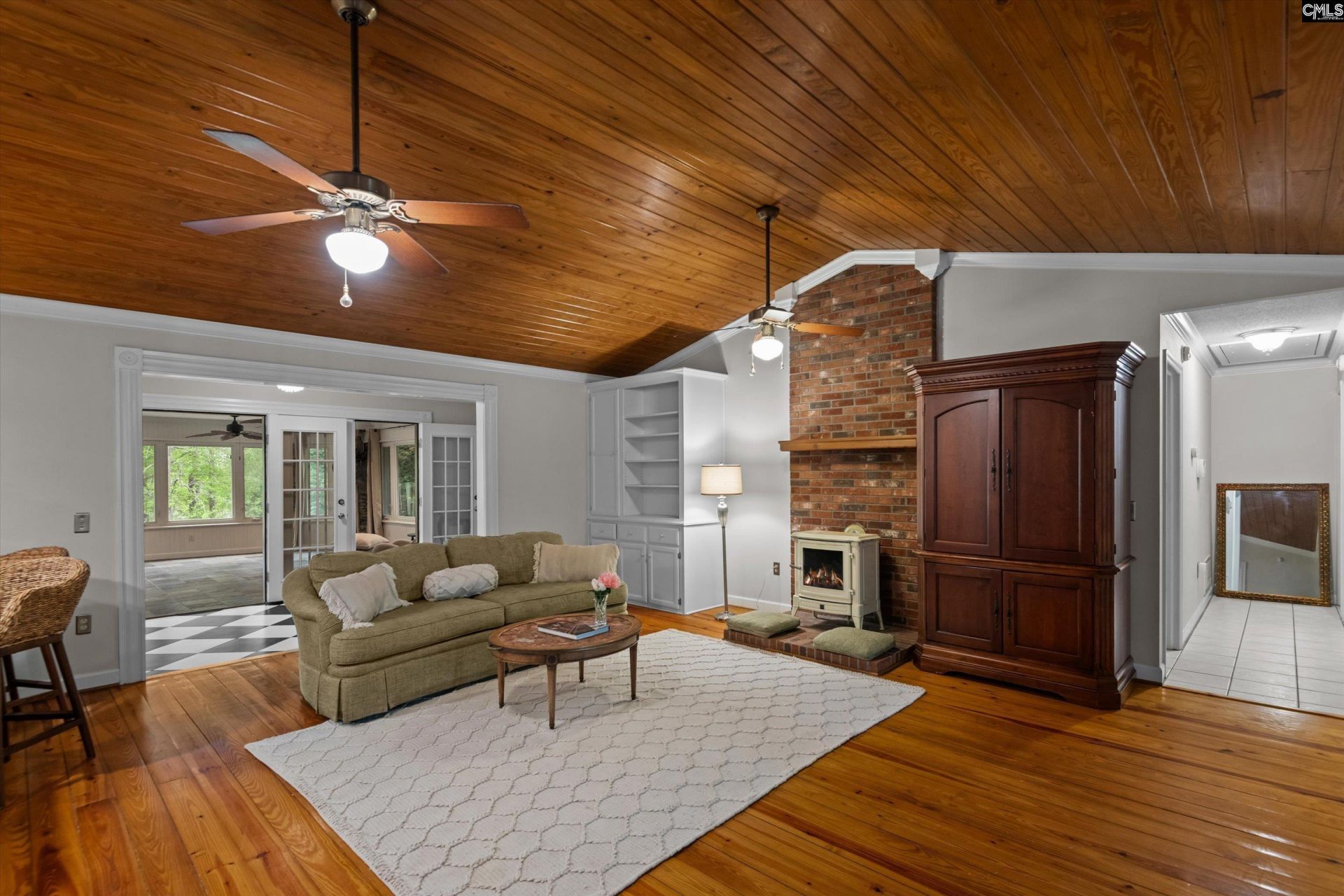 463 Ridge Road Photo 12