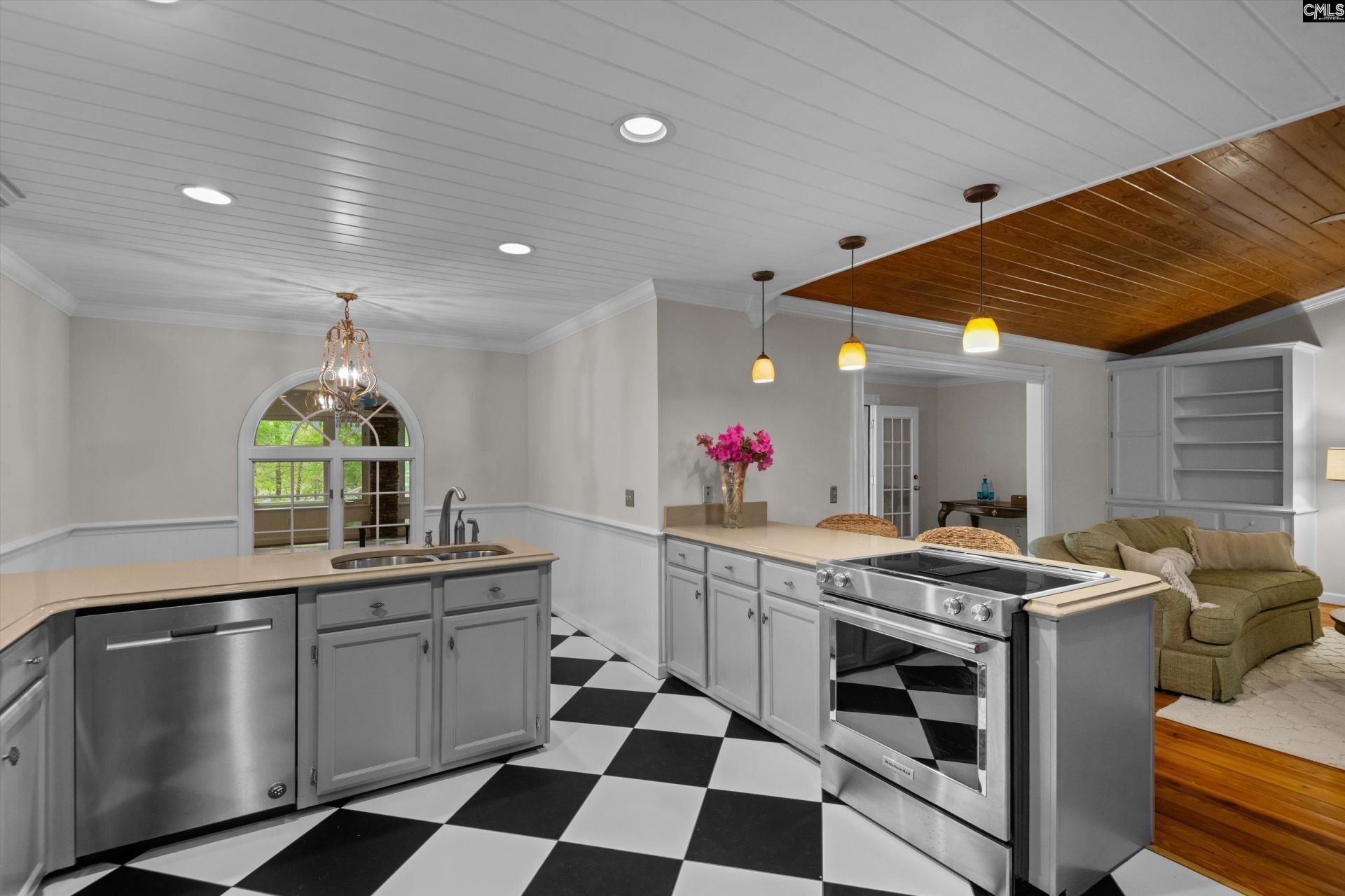 463 Ridge Road Photo 17