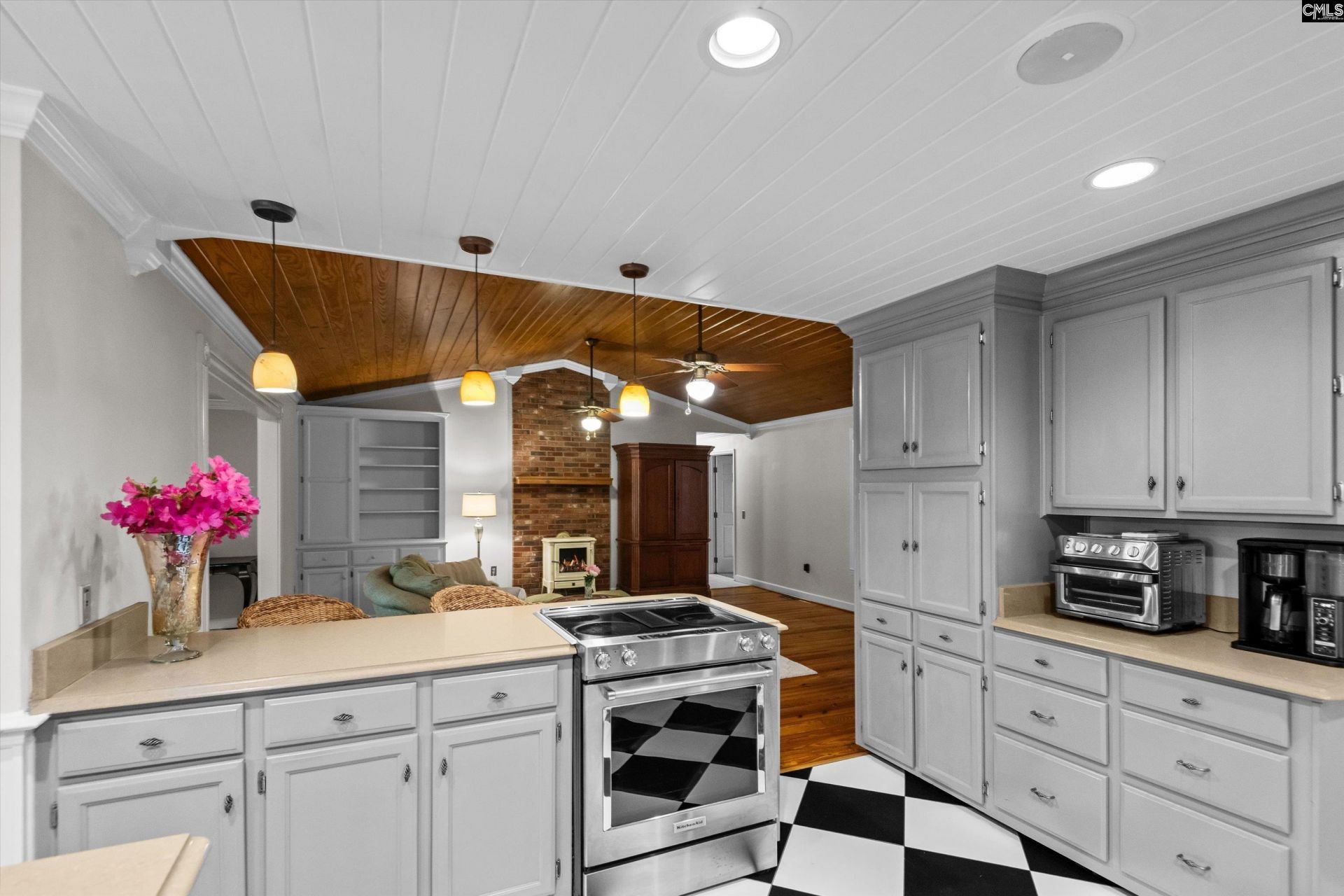 463 Ridge Road Photo 18