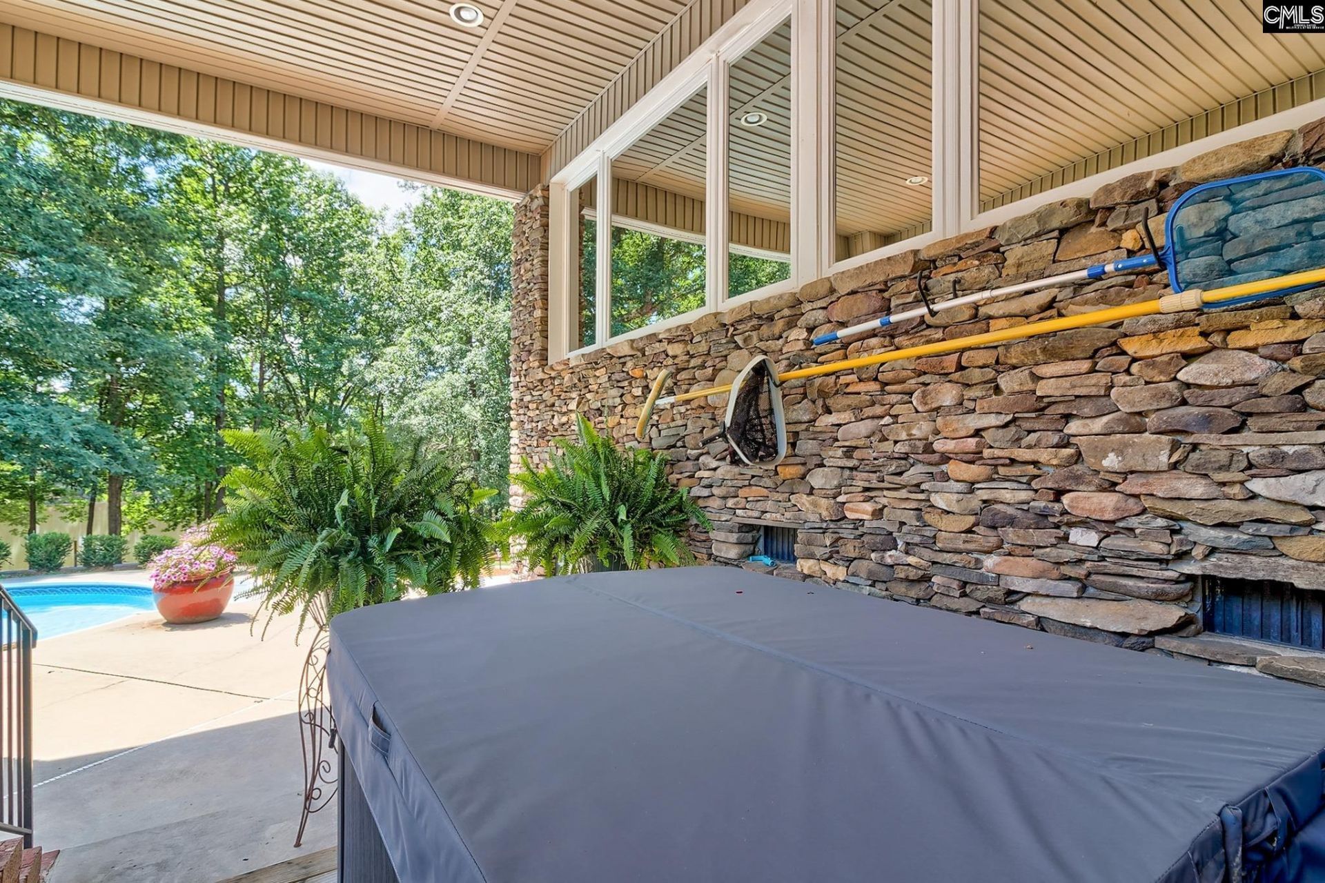 463 Ridge Road Photo 18