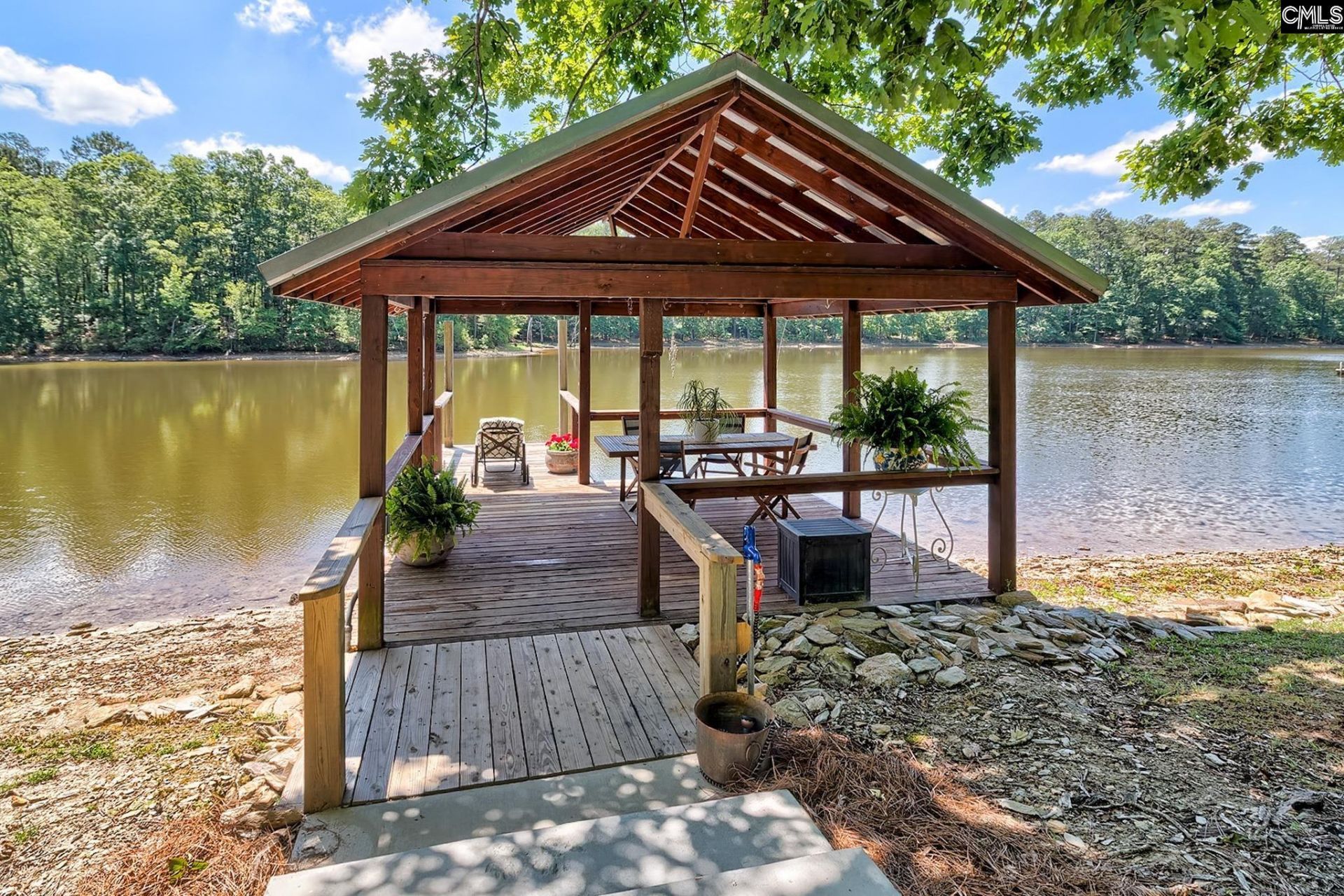 463 Ridge Road Photo 9