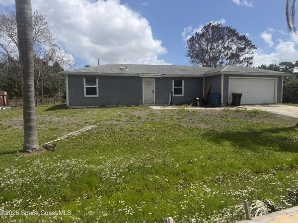 581 Waylaid Avenue SW , Palm Bay, FL 32908