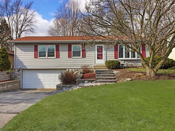 8050 Gina DRIVE, Mount Pleasant, WI 53406