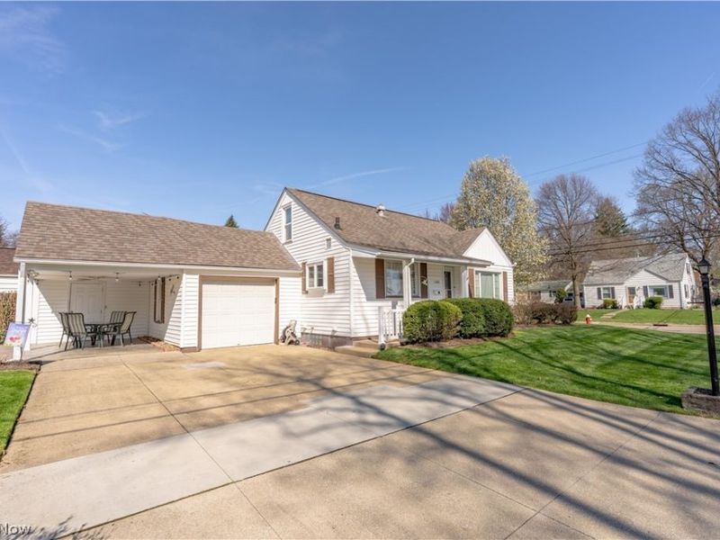 1345 Lipton Avenue SW, North Canton, OH 44720 Photo 2