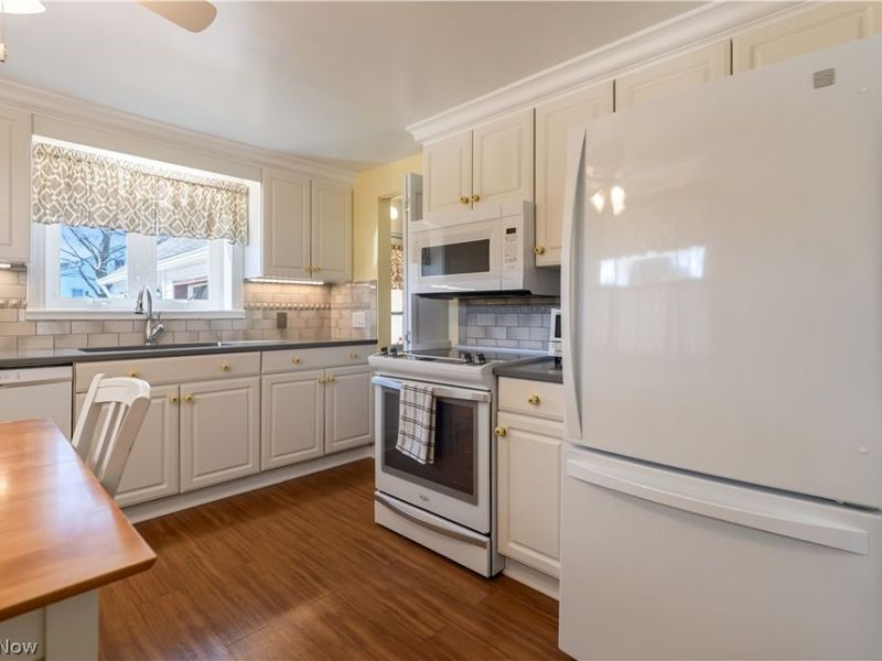 1345 Lipton Avenue SW, North Canton, OH 44720 Photo 9