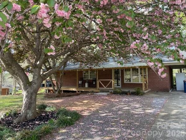 511 Sunbeam Farm Road, Cherryville, NC 28021