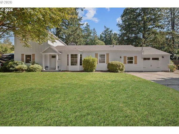 8444 SW 58th AVE, Portland, OR 97219