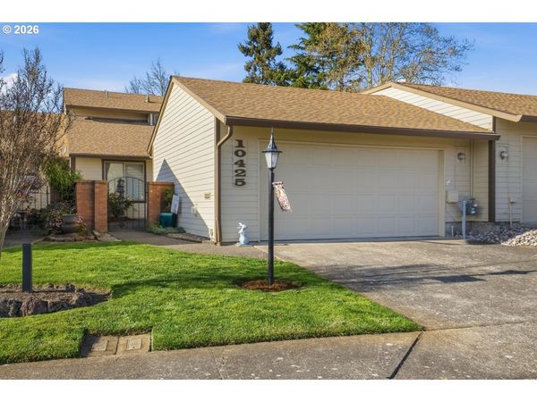 10425 SW GREENLEAF TER, Tigard, OR 97224