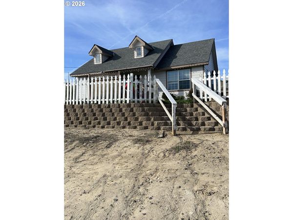 535 EMERT DR, Ione, OR 97843