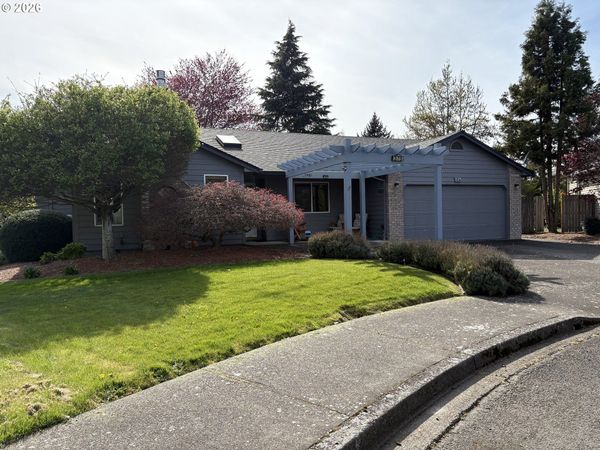 375 SW HUCKLEBERRY CT, McMinnville, OR 97128