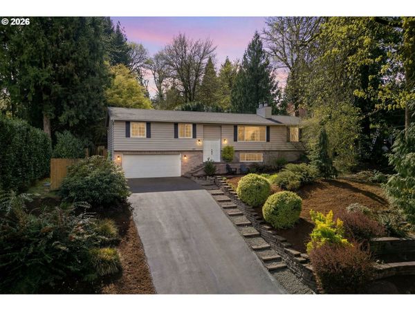 3972 CALAROGA DR, West Linn, OR 97068