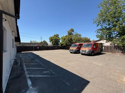 3039 El Camino Ave, Sacramento, CA 95821 Photo