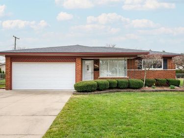 11102 Fairway Drive , Sterling Heights, MI 48312