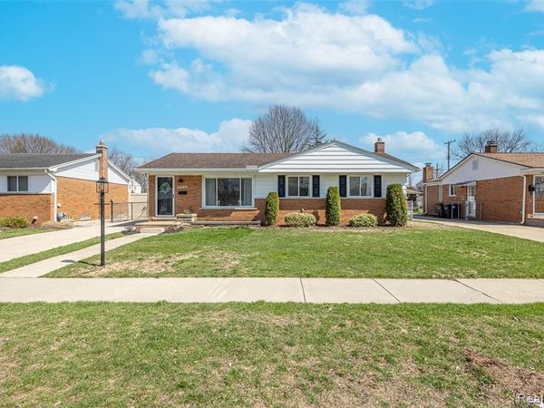 19436 Donna Street, Livonia, MI 48152