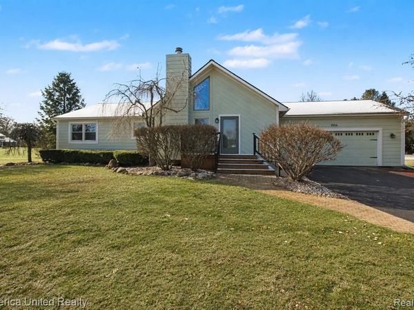 9156 Apple Orchard Drive, Tyrone Twp, MI 48430