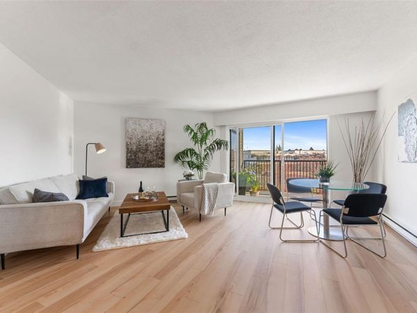 1870 McKenzie Ave, Unit 319, Saanich, BC V8N 4X3