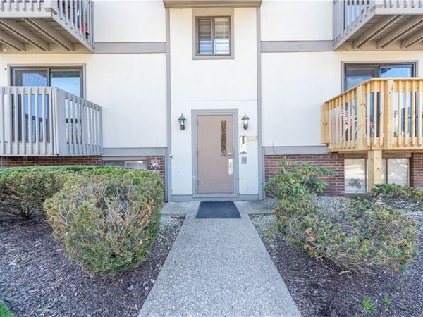 505 Hunters Path Rd, Unit 23, Bridgeville, PA 15017