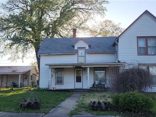 6 Simms Street, Louisburg, KS 66053