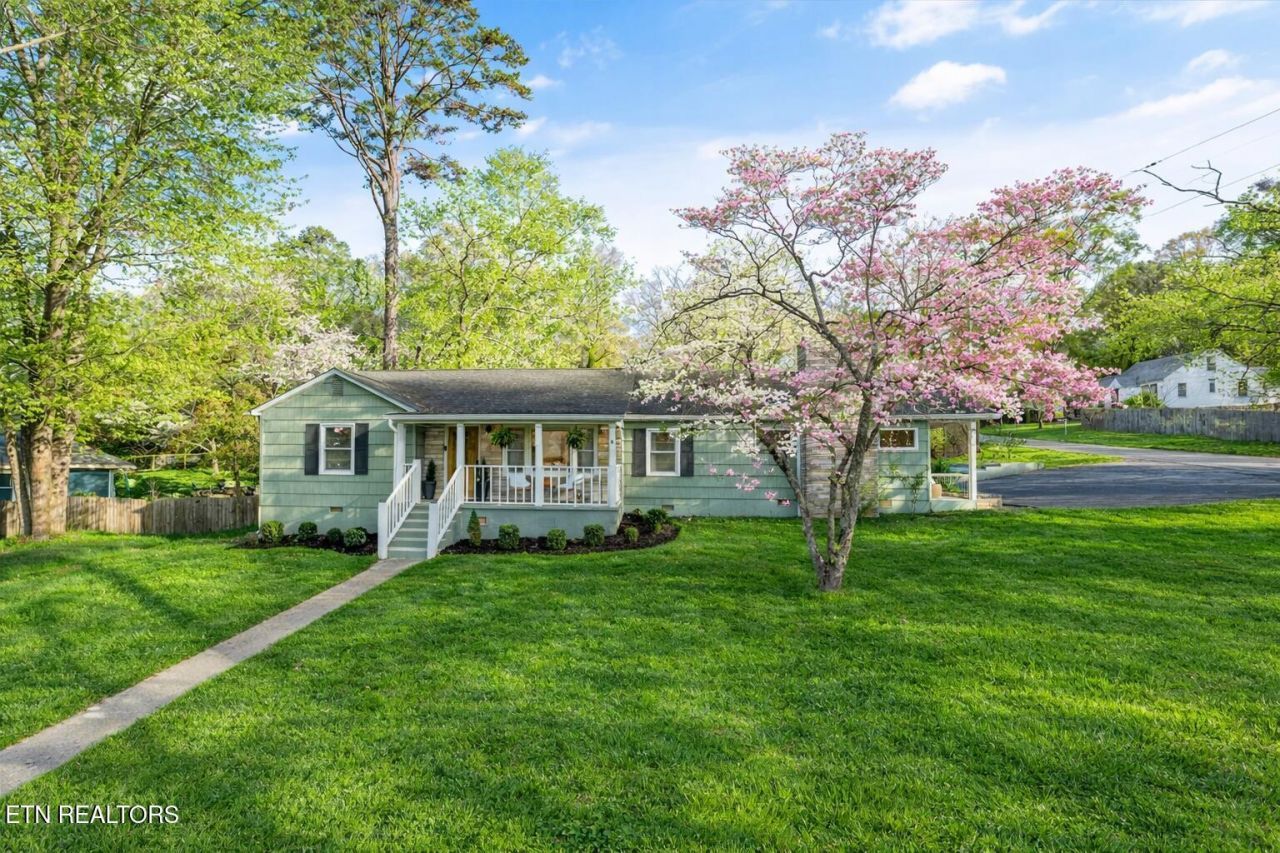 4021 Garden Drive, Knoxville, TN 37918 Main Photo